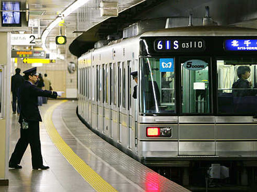 Văn hóa khi đi tàu điện ngầm ở Nhật Bản